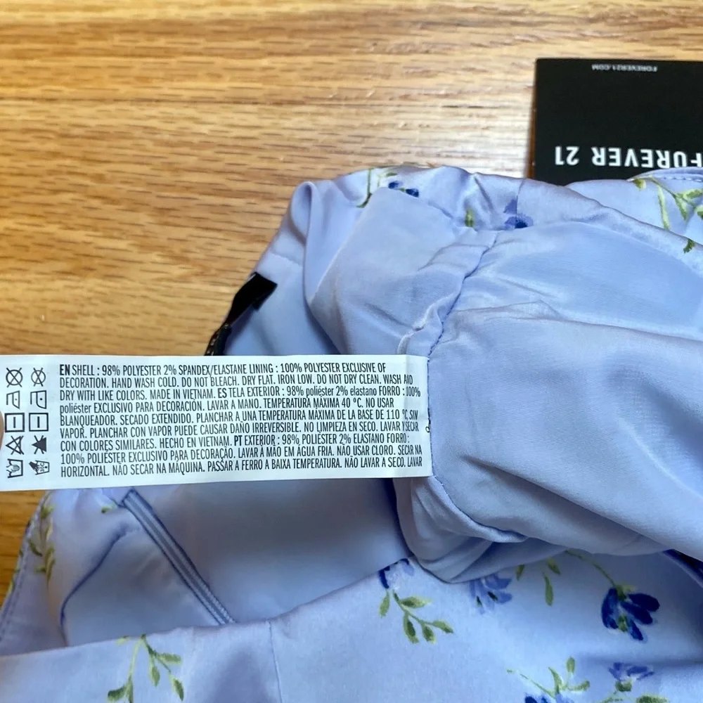 COPY - 💜 NWT F21 Lavender Floral Ruched Satin Mini M